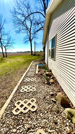 $325,000 | 10517 North Barnard Road, Pendleton, IN 46064
