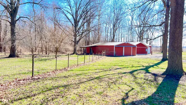 $325,000 | 10517 North Barnard Road, Pendleton, IN 46064