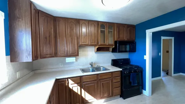 $325,000 | 10517 North Barnard Road, Pendleton, IN 46064
