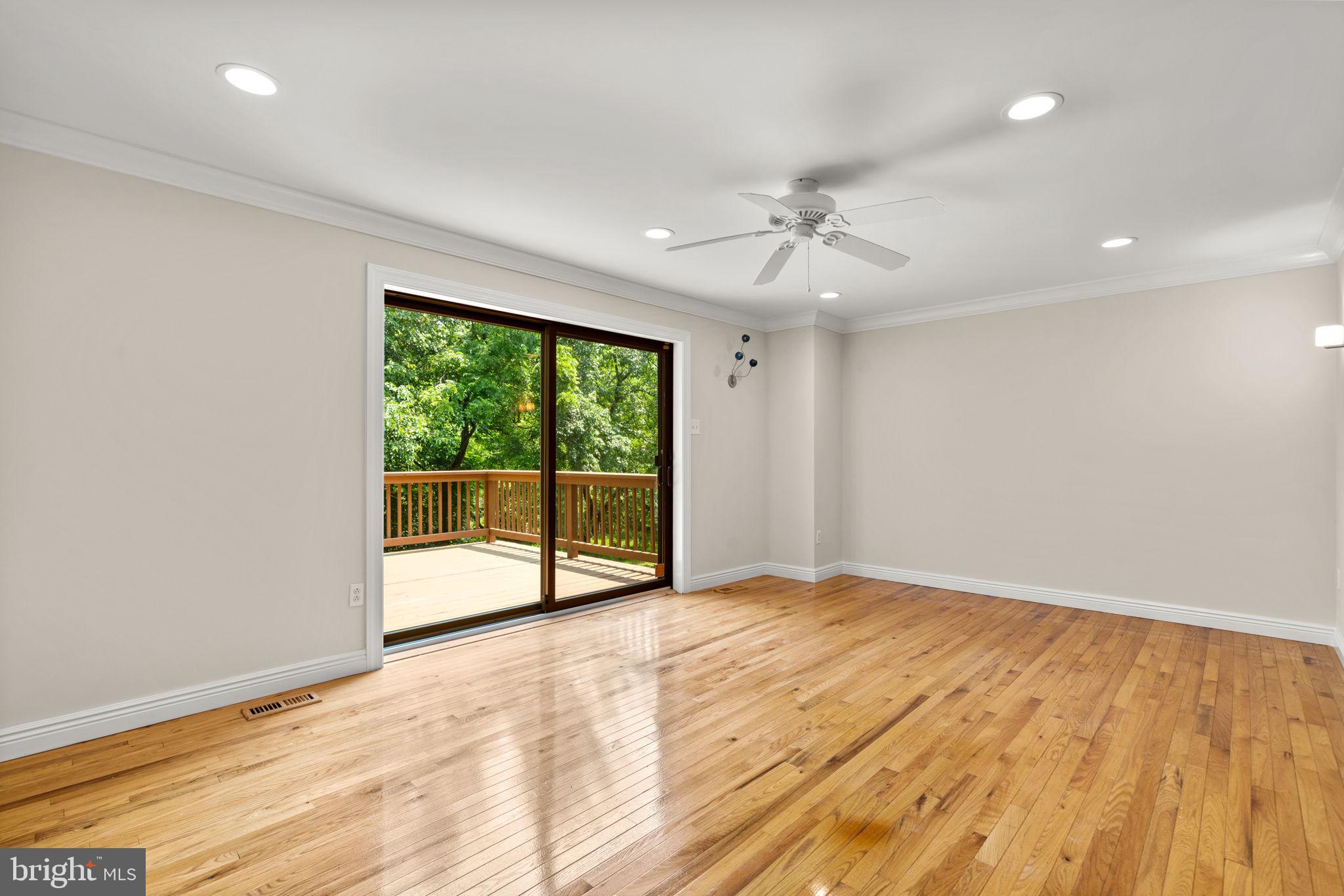 7156 Winter Rose Path Columbia, MD 21045 - Photo 4 of 58 Living Room