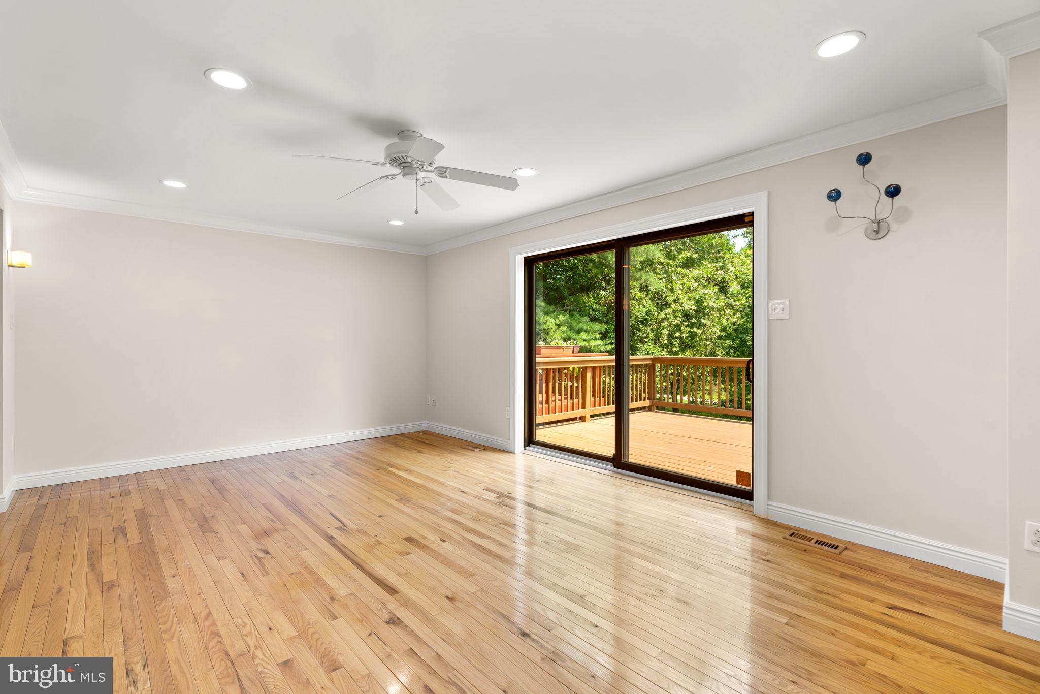 7156 Winter Rose Path Columbia, MD 21045 - Photo 5 of 58 Living Room
