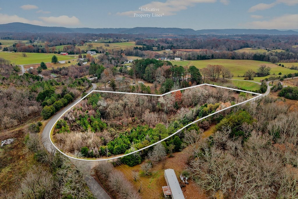 0 North Center Point Acres Walling, TN 38587 - Photo 10 of 20 an aerial view of a house
