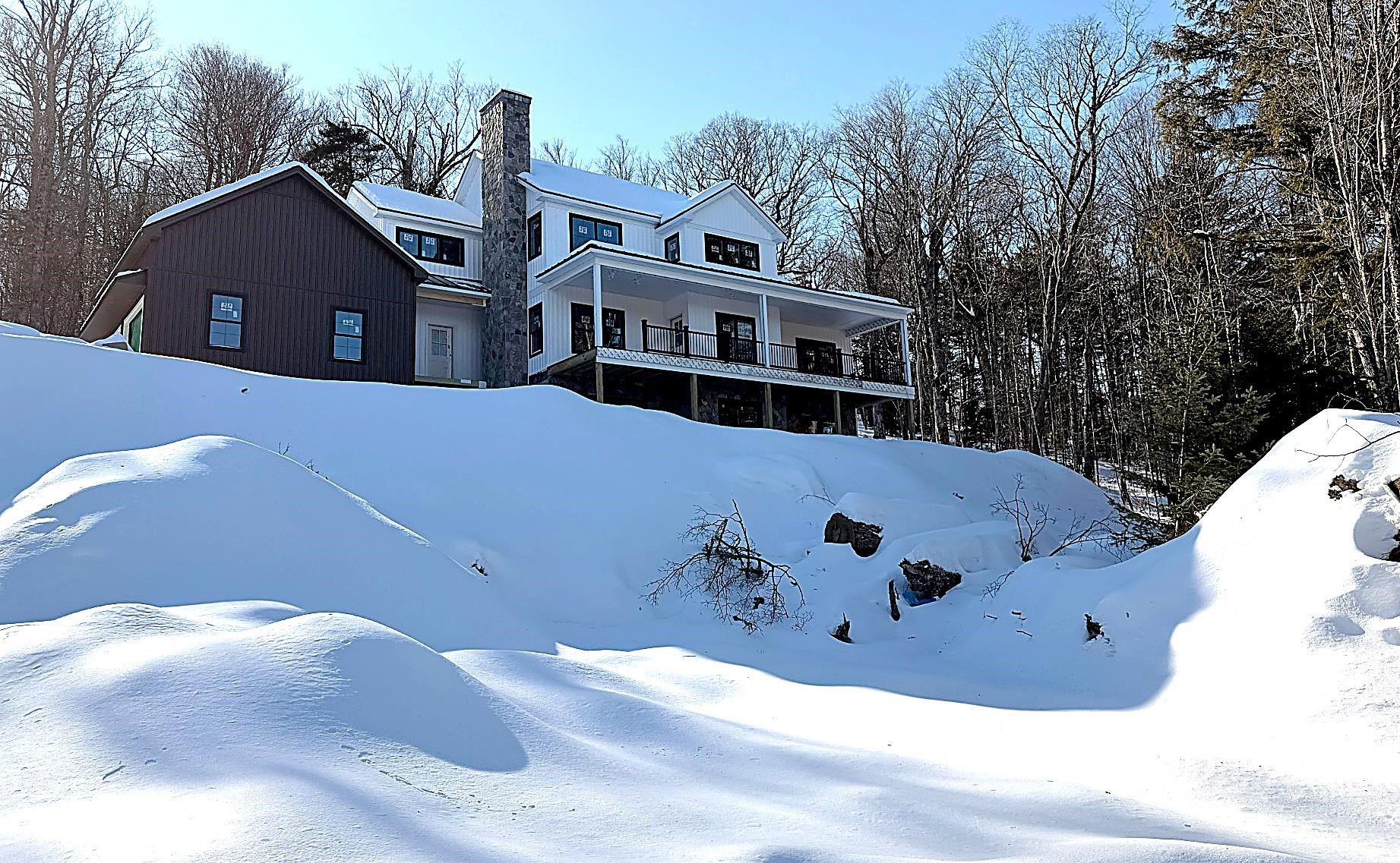 286 Coldbrook Road Wilmington, VT 05363 - Photo 2 of 15 Gallery Image 2