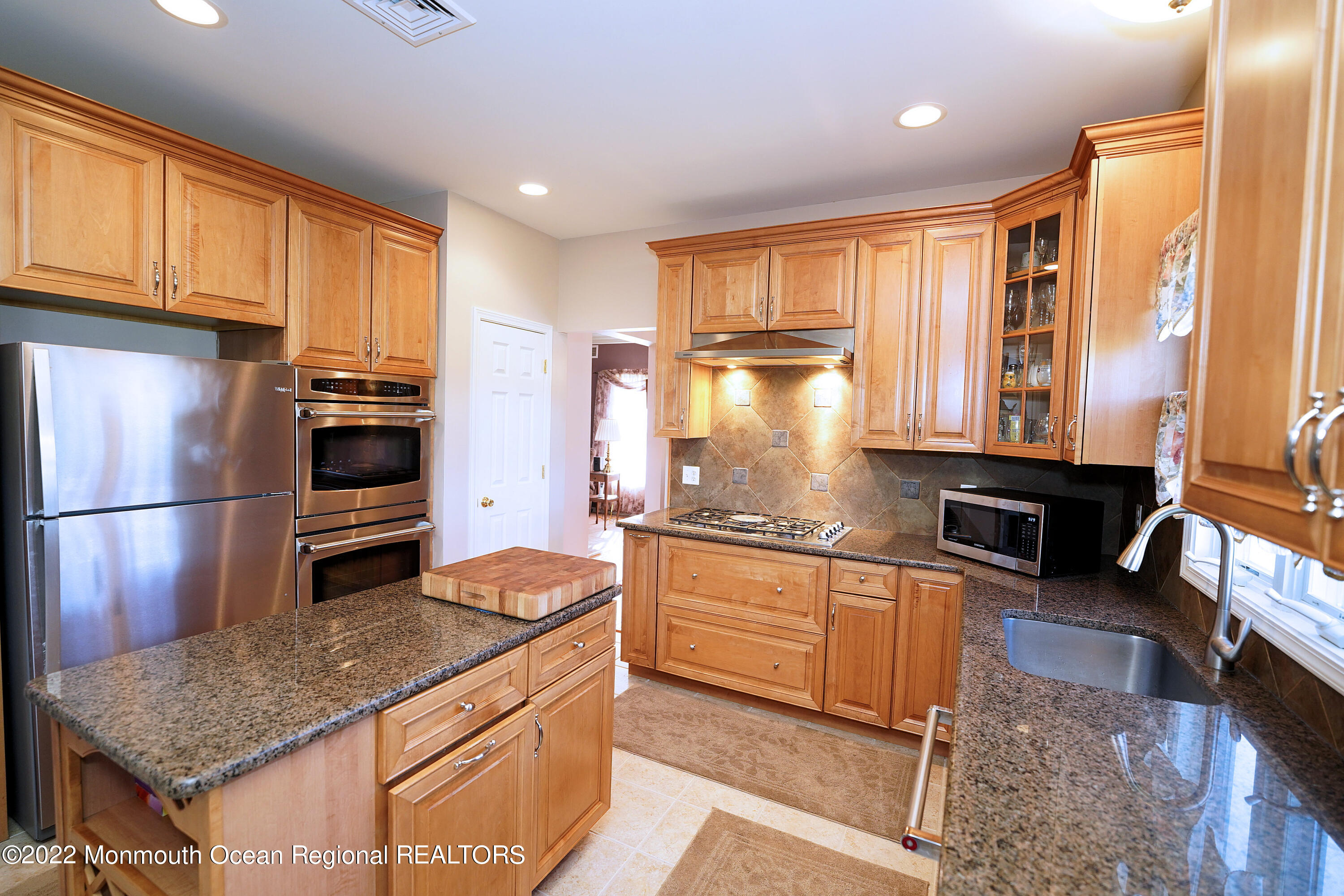 6 Mason Drive Cream Ridge, NJ 08514 - Photo 16 of 51 17-Kitchen-6-Mason-Dr