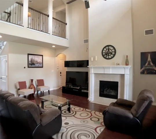 $3,200 | 4001 Tordera Drive, Austin, TX 78738