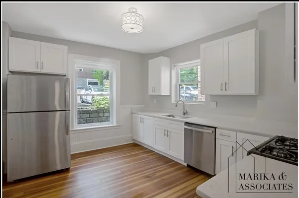 $3,995 | 108 Winthrop Road, Unit 2, Brookline, MA 02445