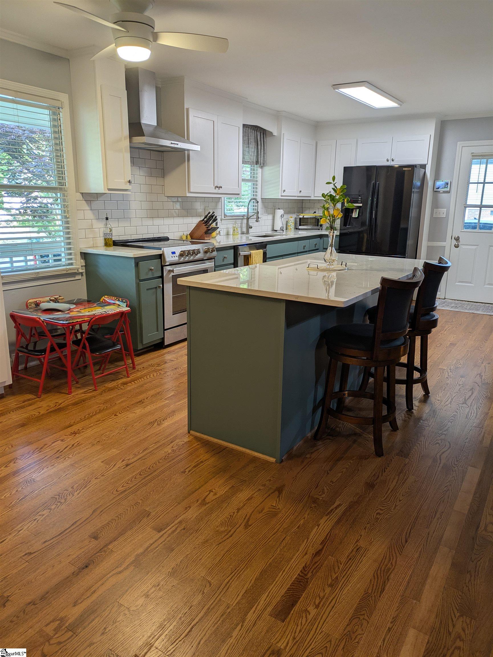 111 Quincy Drive Greer, SC 29650 - Photo 4 of 17