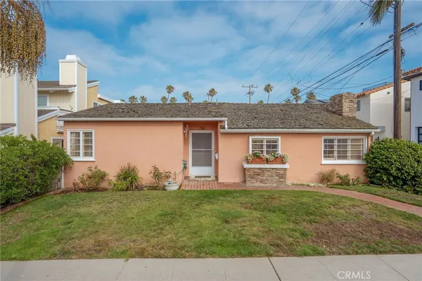 $3,150,000 | 114 5th Street, Seal Beach, CA 90740
