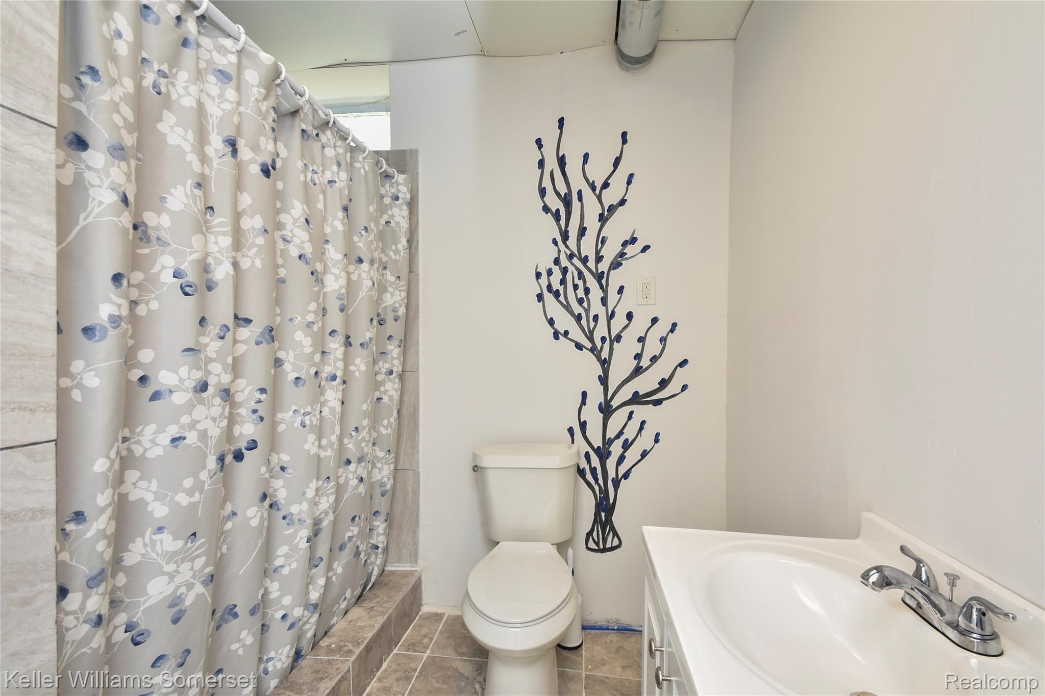 3240 Fantail Drive Rochester, MI 48309 - Photo 38 of 47 full bath room