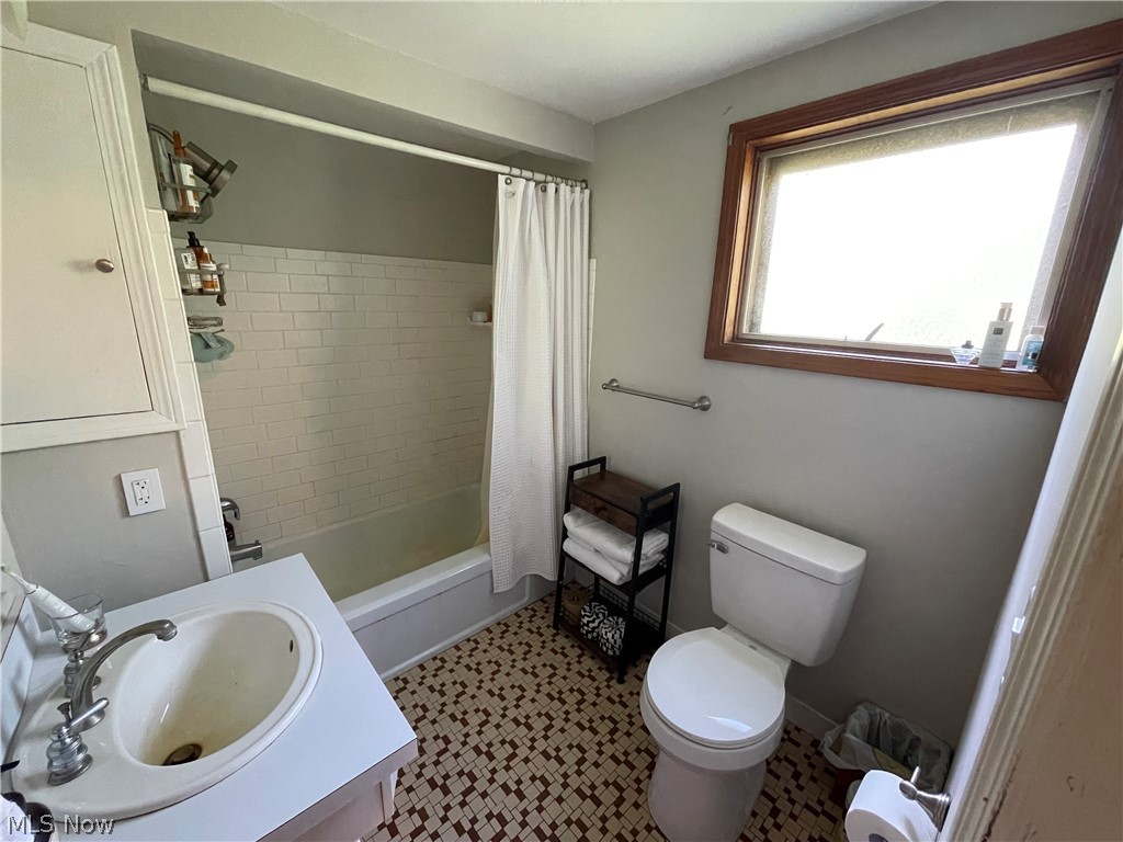 4890 Brainard Road Chagrin Falls, OH 44022 - Photo 12 of 22 bathroom