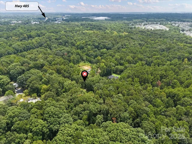 a view of a tennis court