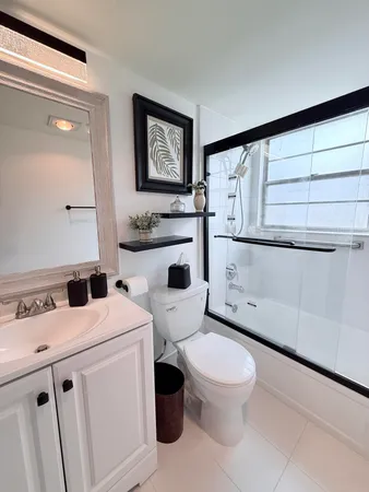 $1,650 | 402 Brighton J, Unit J, Boca Raton, FL 33434