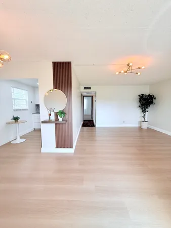 $1,650 | 402 Brighton J, Unit J, Boca Raton, FL 33434