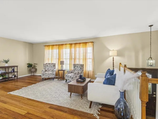 $525,000 | 545 Andrew Lane, Lake Zurich, IL 60047
