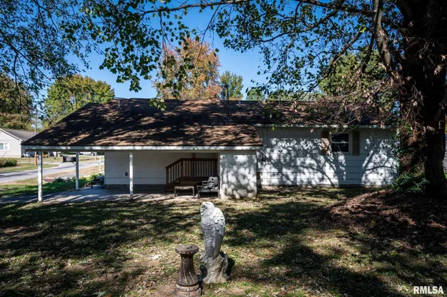 $99,000 | 806 South Jackson Street, West Frankfort, IL 62896