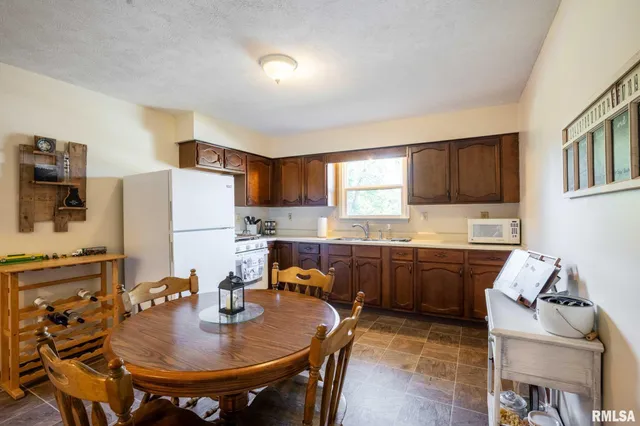 $99,000 | 806 South Jackson Street, West Frankfort, IL 62896