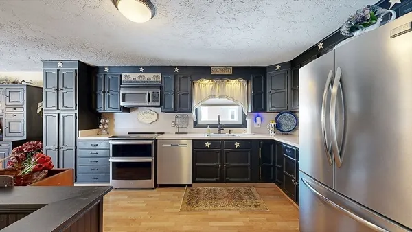 $575,000 | 19 Marietta Avenue, Shrewsbury, MA 01545