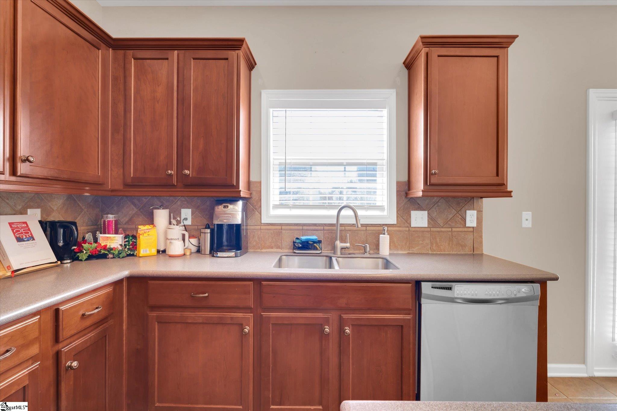 504 Abby Circle Greenville, SC 29607 - Photo 15 of 33