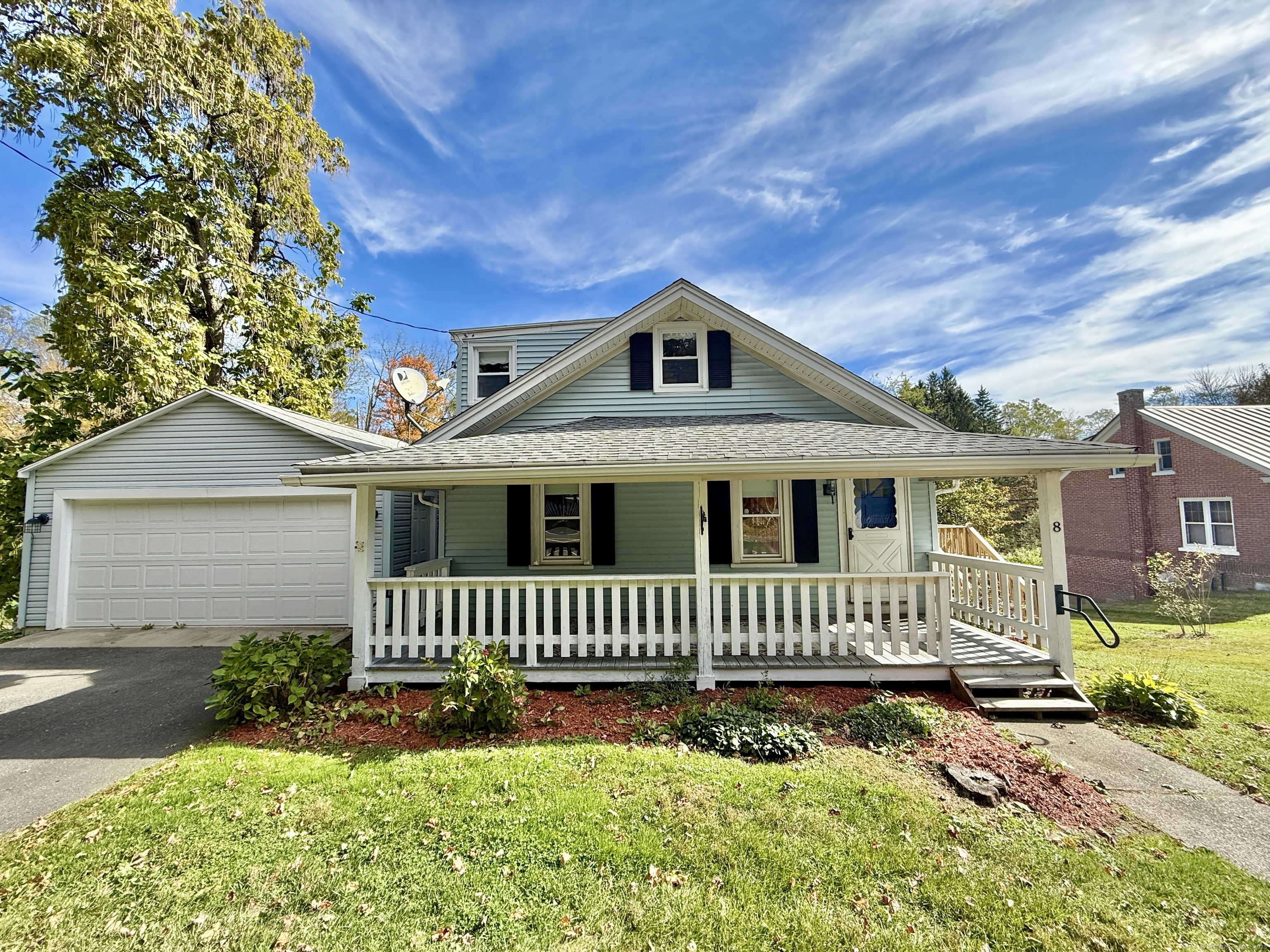 8 Main Street North Bethlehem, CT 06751 - Photo 1 of 32 a front view of a house with a yard