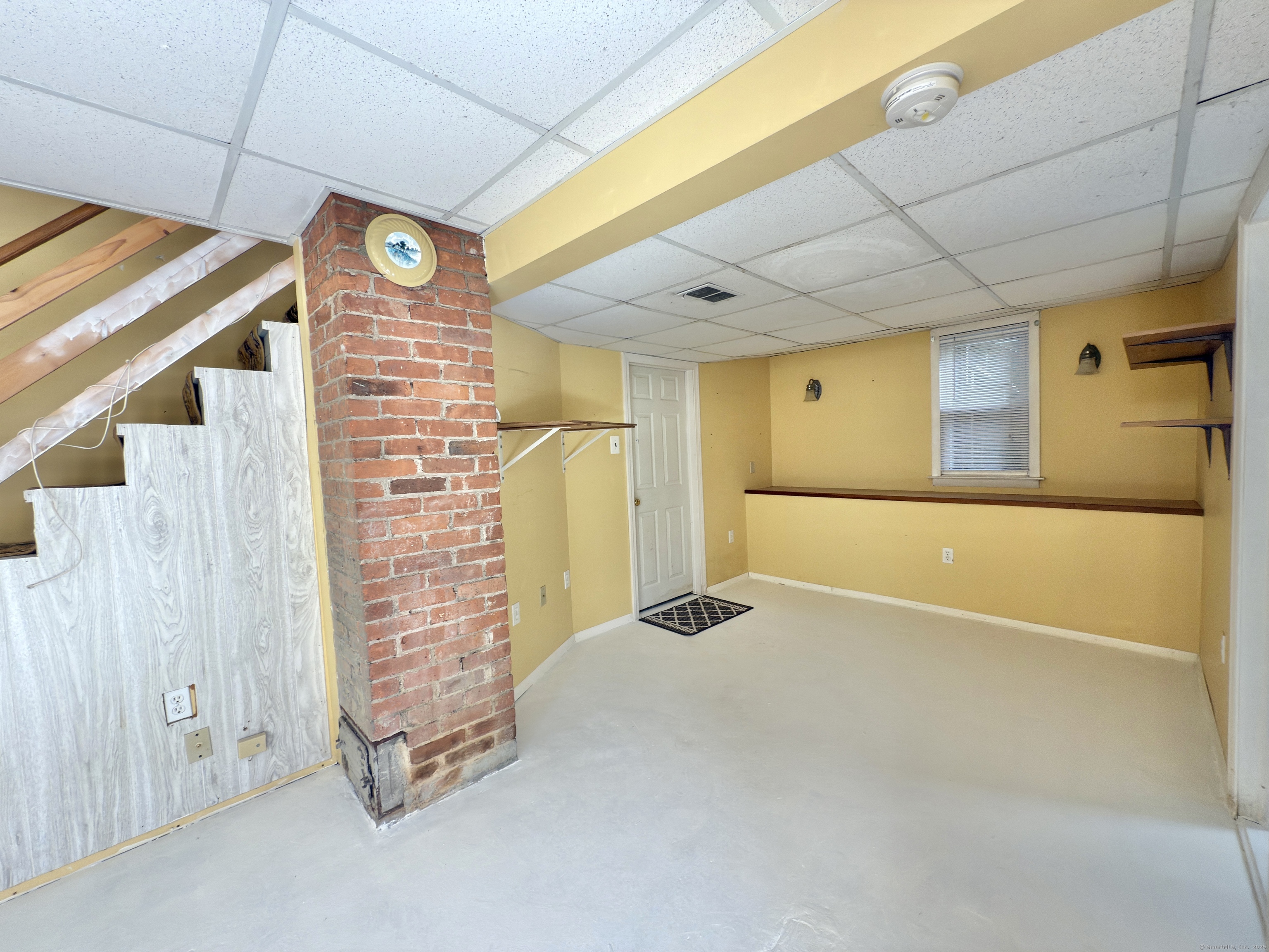 8 Main Street North Bethlehem, CT 06751 - Photo 20 of 32 a view of an empty room