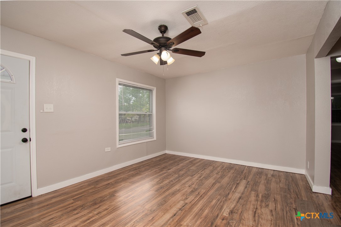 902 North 8th Street Temple, TX 76501 - Photo 7 of 19