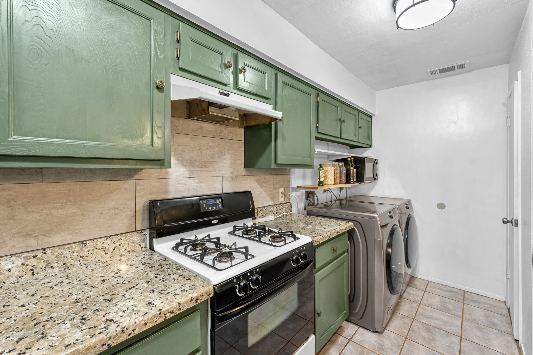 6434 Kentwick Drive Houston, TX 77084 - Photo 9 of 29