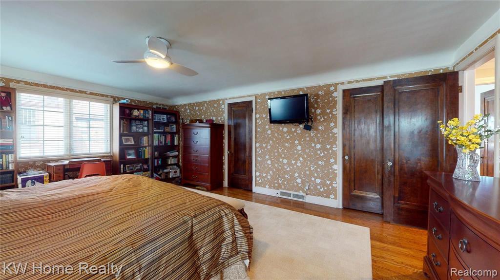 1146 Yorkshire Road Grosse Pointe Park, MI 48230 - Photo 24 of 39