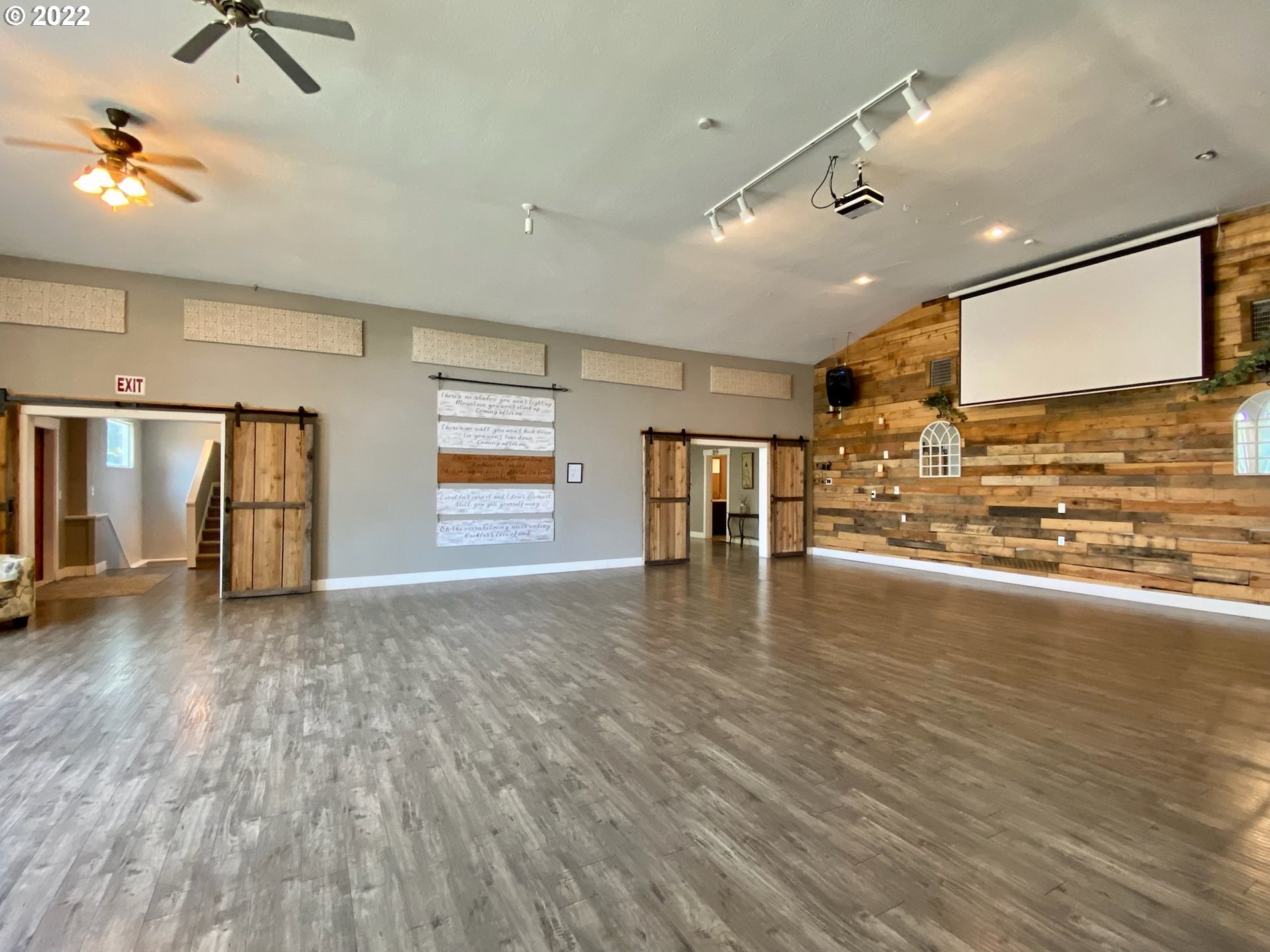 738 Southeast Sumner Street Camas, WA 98607 - Photo 4 of 25 Gallery Image 4