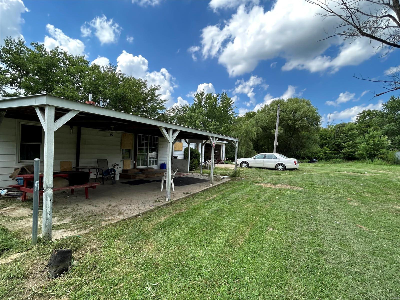 1645 Ticklen Road Odin, IL 62870 - Photo 3 of 15