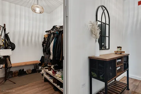 $620,000 | 630 North Franklin Street, Unit 1010, Chicago, IL 60654