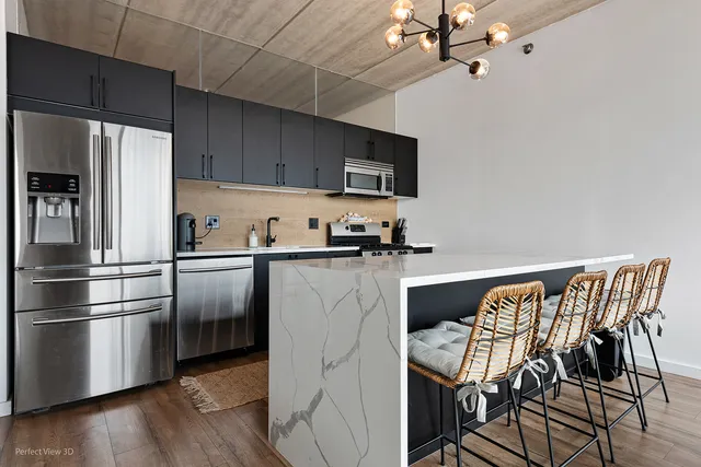 $620,000 | 630 North Franklin Street, Unit 1010, Chicago, IL 60654