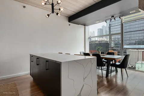 $620,000 | 630 North Franklin Street, Unit 1010, Chicago, IL 60654