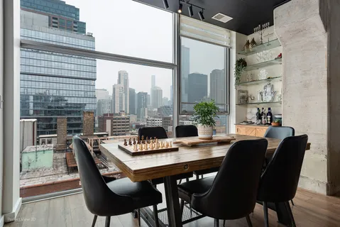 $620,000 | 630 North Franklin Street, Unit 1010, Chicago, IL 60654