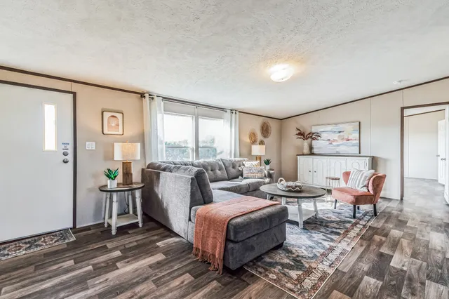 $199,900 | 260 Pr Frio Estates, Moore, TX 78057