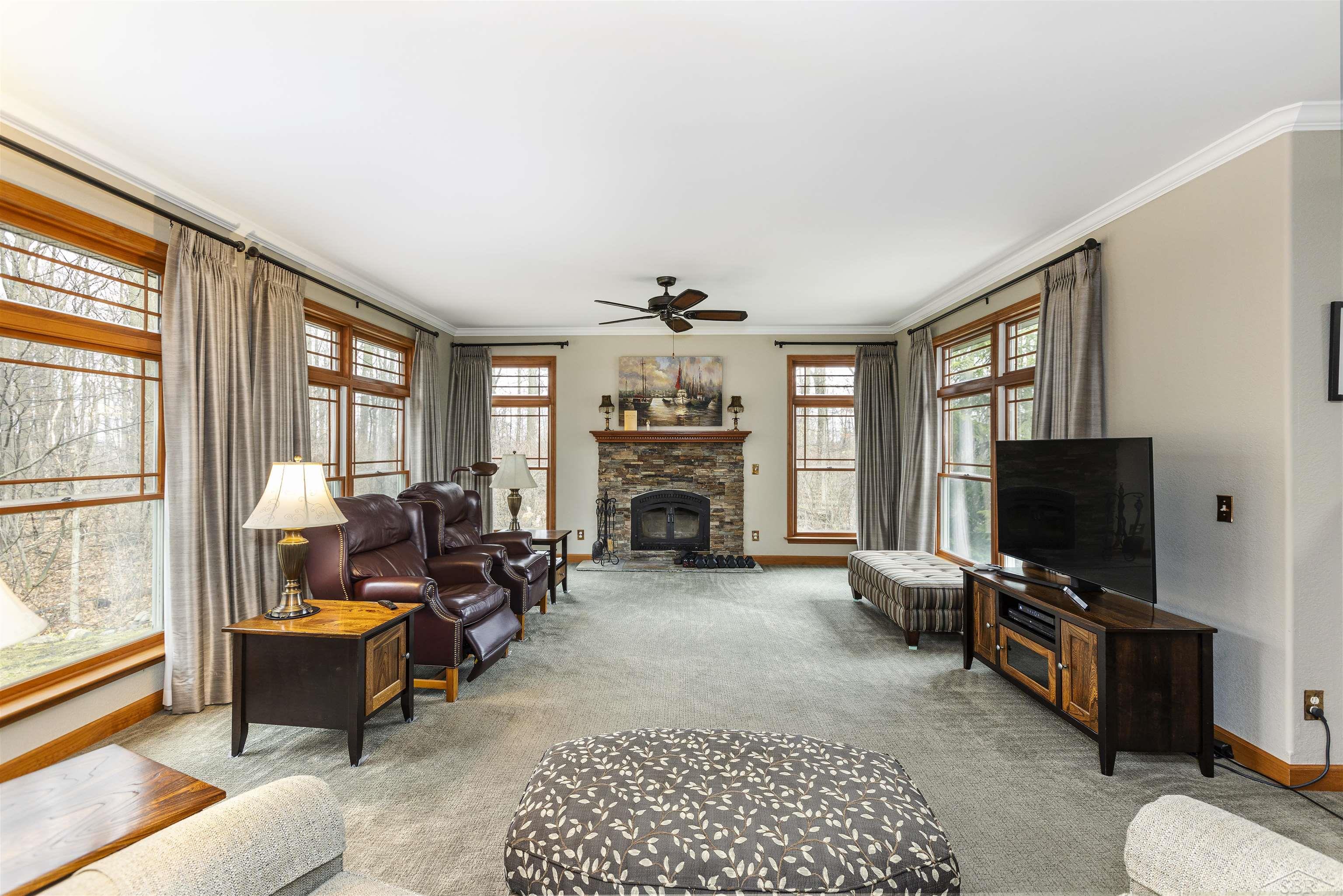 5287 9 Mile Road Auburn, MI 48611 - Photo 9 of 31 50137859-b2350e52-a443-450d-bb2f-68de1bd0e4db.JPG