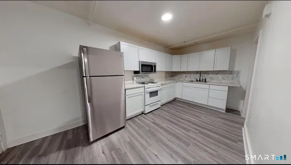 $1,456 | 666 Main Street, Unit B2, Middletown, CT 06457
