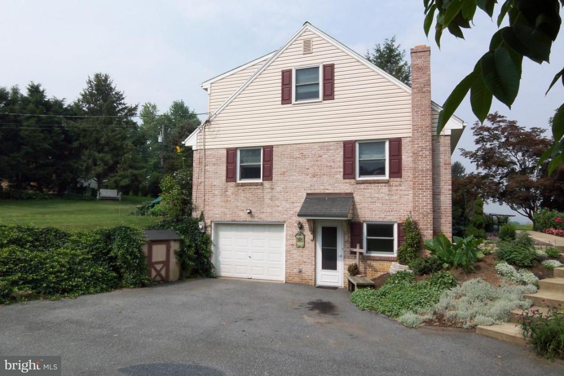 396 Windy Tor Road Leola, PA 17540 - Photo 2 of 13
