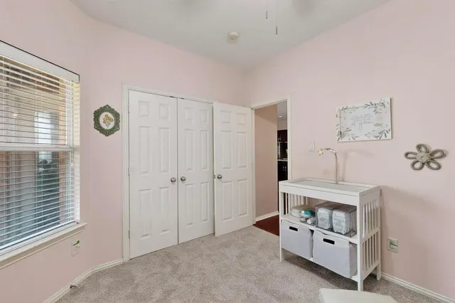 a view of livingroom with furniture