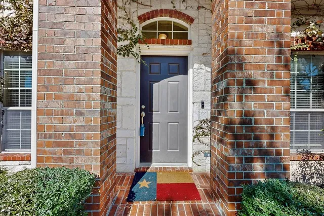 a picture of a bathroom