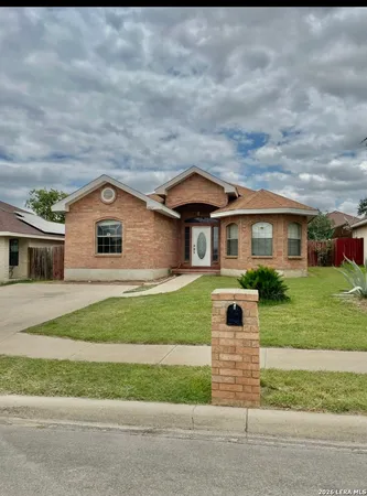 $1,650 | 2003 Woodway, Eagle Pass, TX 78852