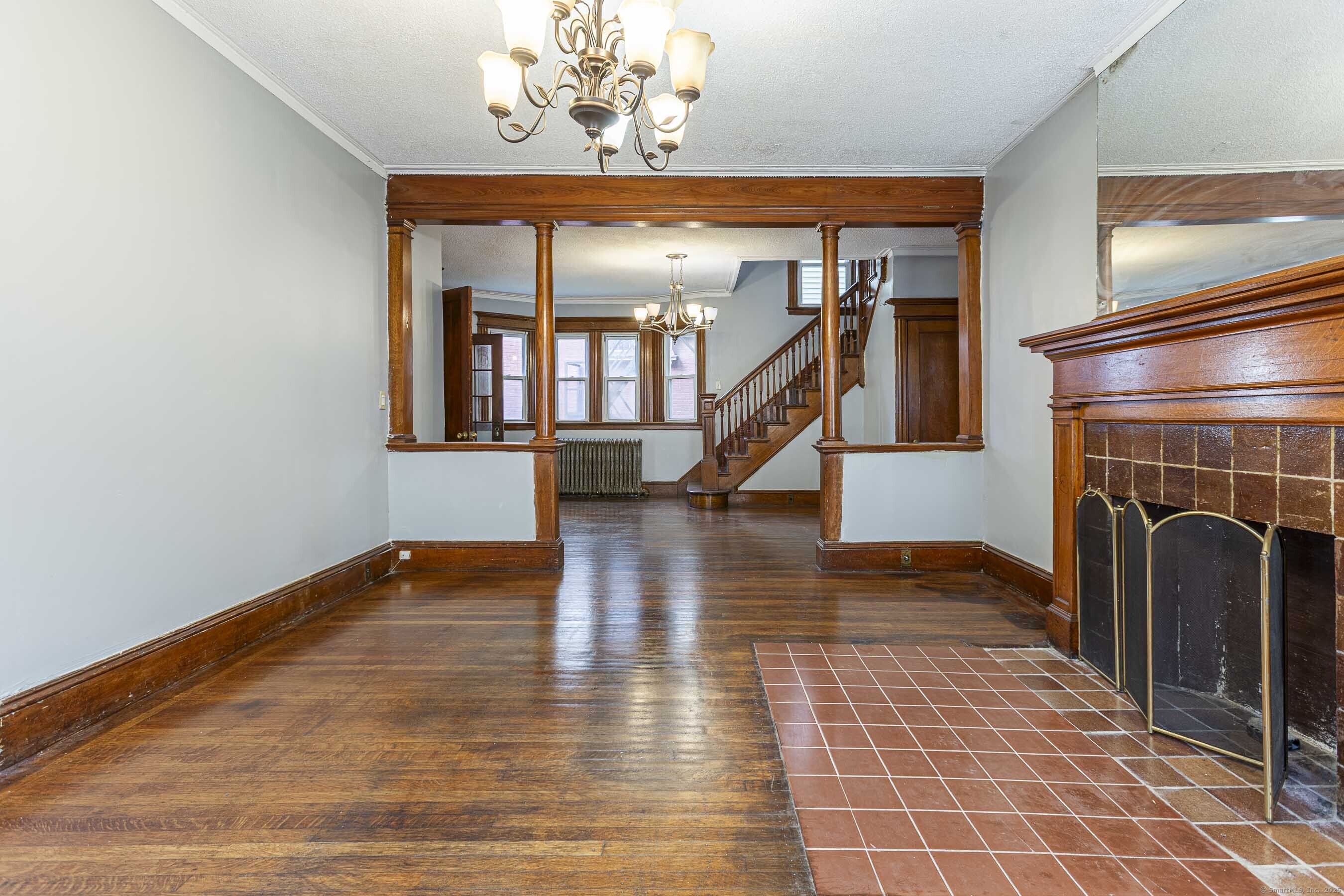 62 Burton Street Hartford, CT 06112 - Photo 7 of 36