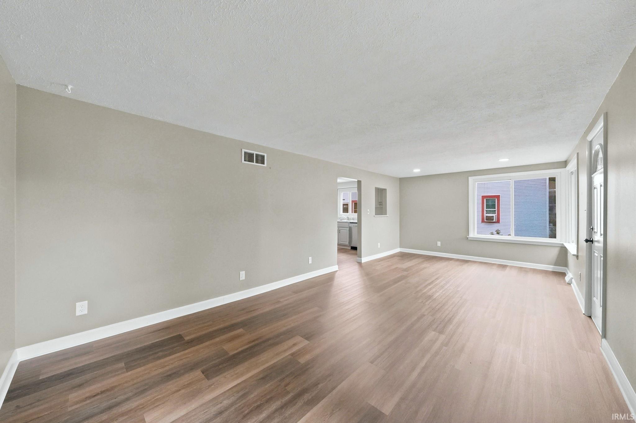 206 West Prairie Street Leesburg, IN 46538 - Photo 11 of 34