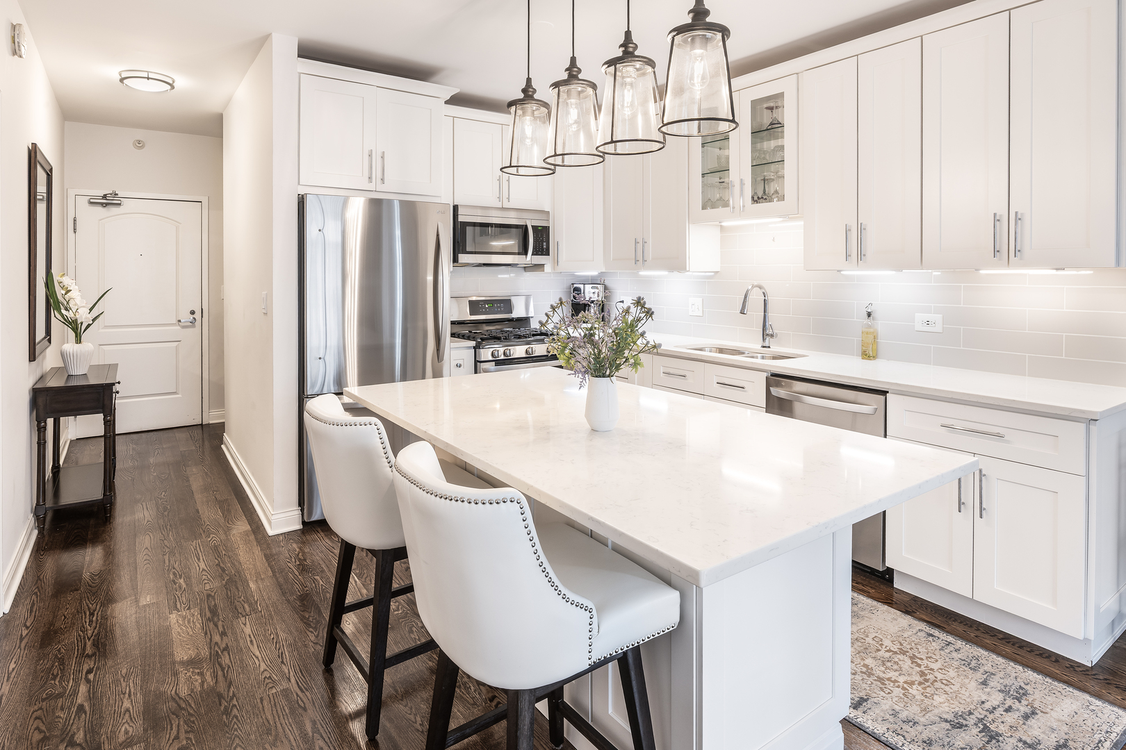 21 West Chestnut Street, Unit 1206 Chicago, IL 60610 - Photo 5 of 19