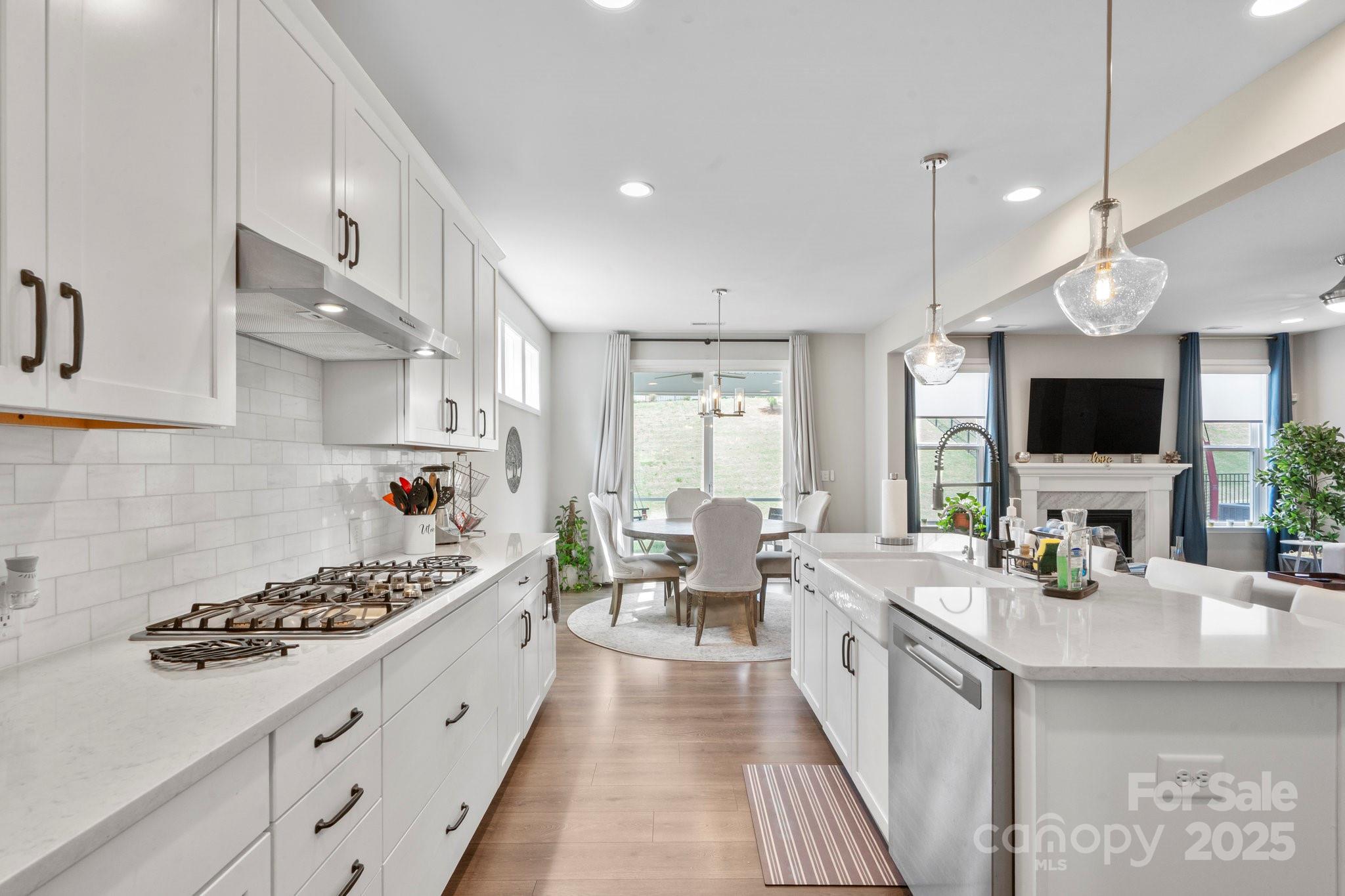 15126 Shallow Ridge Road Charlotte, NC 28278 - Photo 6 of 37 Gallery Image 6