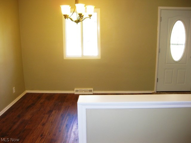 13618 Carpenter Road Garfield Heights, OH 44125 - Photo 7 of 24