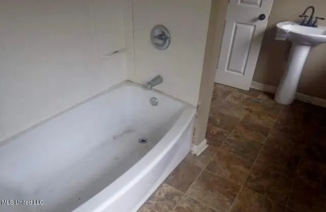 $50,000 | 1224 Highway 25, Carthage, MS 39051