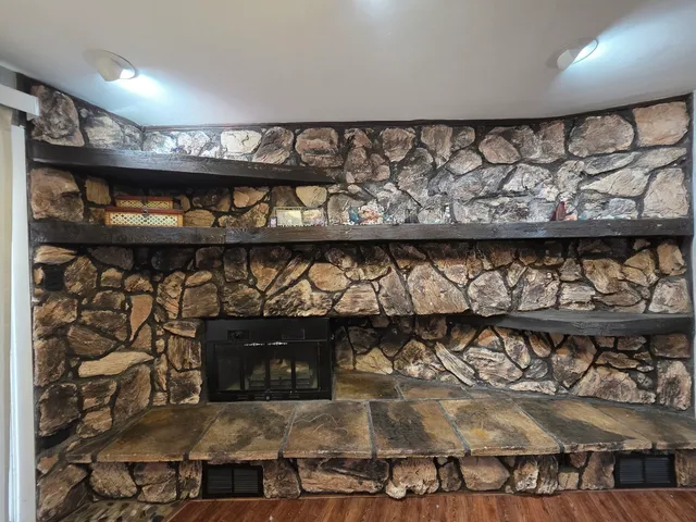 $359,900 | 10530 South 82nd Court, Palos Hills, IL 60465