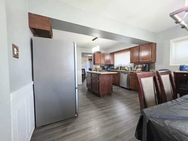 $359,900 | 10530 South 82nd Court, Palos Hills, IL 60465