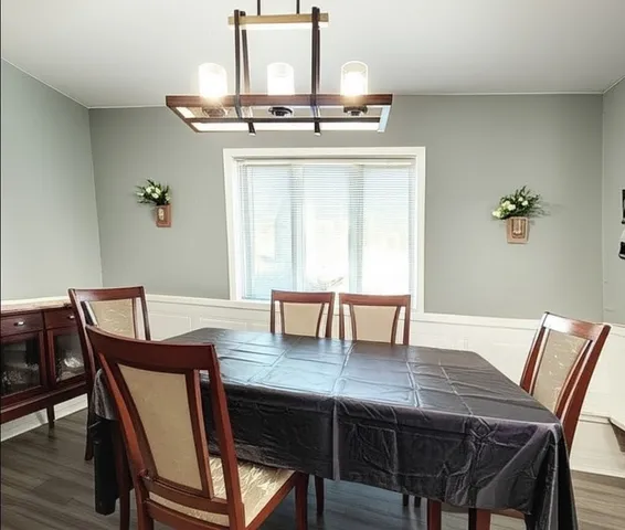 $359,900 | 10530 South 82nd Court, Palos Hills, IL 60465