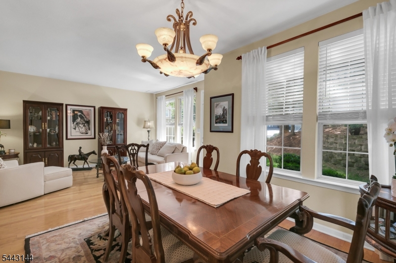 37 High Pond Lane Bedminster, NJ 07921 - Photo 10 of 36